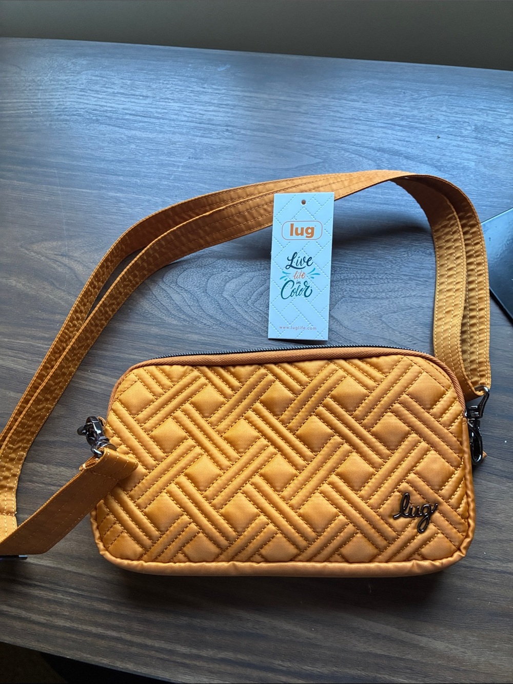 lug Quilted Crossbody Bag in Mustard coupe XL